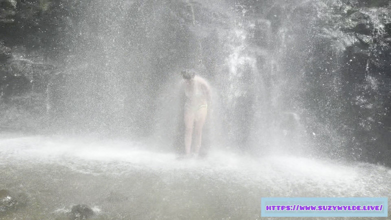 Suzy Wylde: SFW Road Поездка в Хану для Suzy Wylde в Ваймоку-Фолс, Мауи