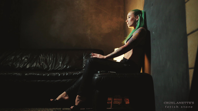 Cruel Anettes fetish world: Allein Nach Einem Langen Tag
