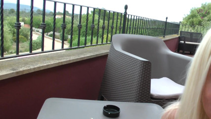 Dirty Tina: Creampie Balkon Tina