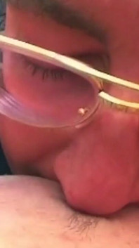Klaffender analsex, rosenknochen, tropfender dicker sperma-überlauf