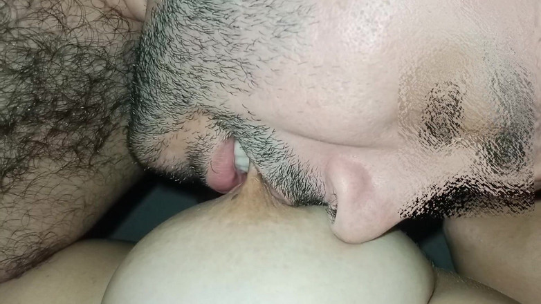 Kriztalyaram: Mi Esposo Es Adicto a Amamantarse Con Mis Grandes Tetas...