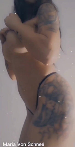 Maria Von Schnee: Divino fio dental