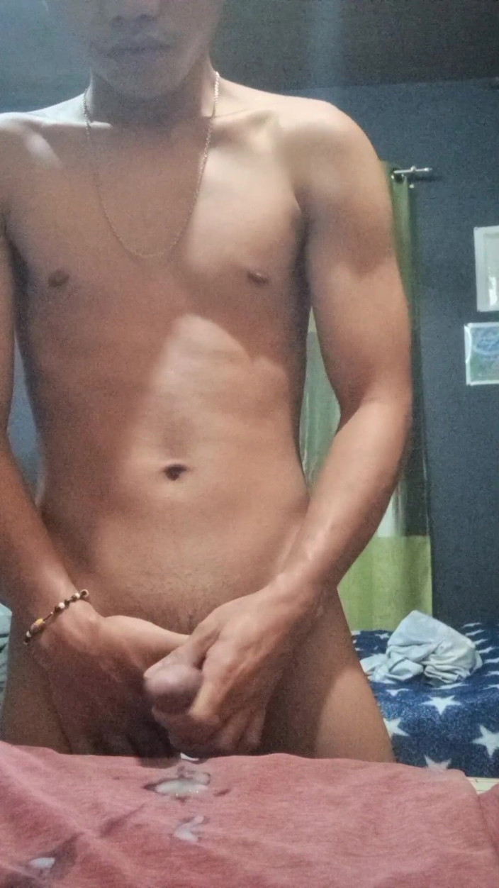 Rouge_eastson: Debout pour jouer et traire