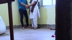Fantacycutting: Mahasiswi dan guru merekam videonya berhubungan seks di ruang toko...
