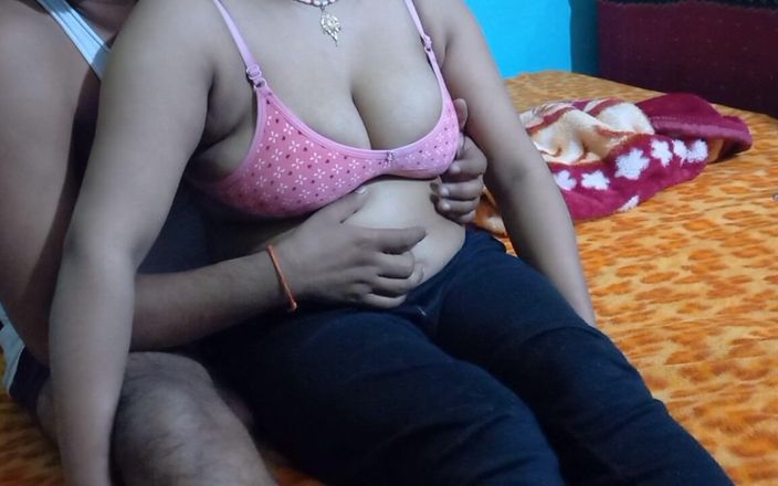 Manjushukla: Desi Couple Having Sex with Her Bedroom.