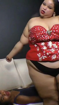 Sofa Girls Heavy Weight Body Sitting