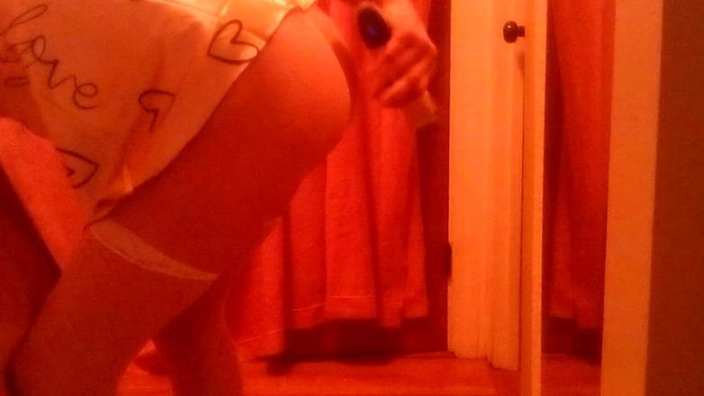 Sissy Sarah: Tonton Saya Mencukur Kawasan Pubic Saya Dan Kemudian Pantat Saya...