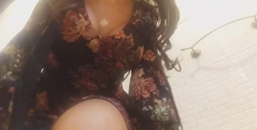 savannahamatoriale: Monia Whore, Goes to the Theater and...an Unmissable Story