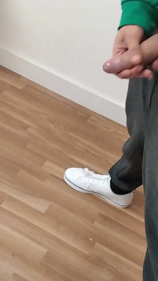 He Wants a Gay Boy to Suck His Cock (part1) (Elvissc) He Wants a Gay Boy to Suck His Cock (part1) (Elvissc)