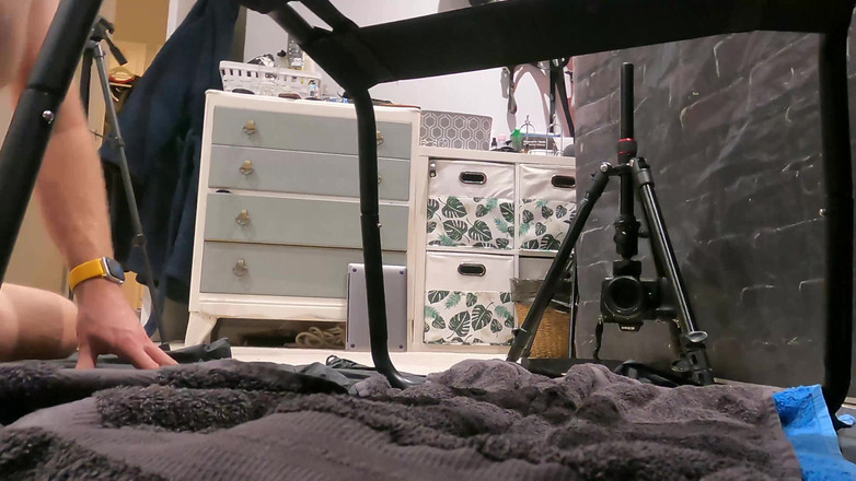 The Izars: Paní Izar testuje královnu stoličky a dává svému submisímu překvapení