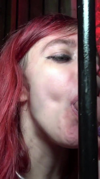 Perra Moni y Doreen Dungeon Blowbang