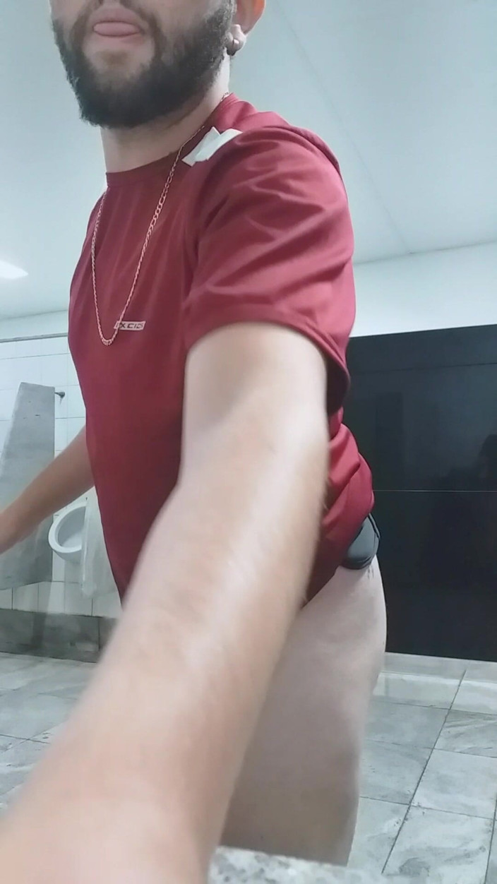 Marcosninfo: I Exposed Myself in the Bus Station Bathroom and Almost...