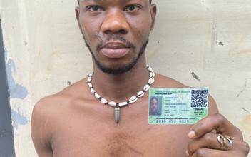 Arola7: Si Dia Berkata Memancut Dan Menikmati Batang Saya Bro