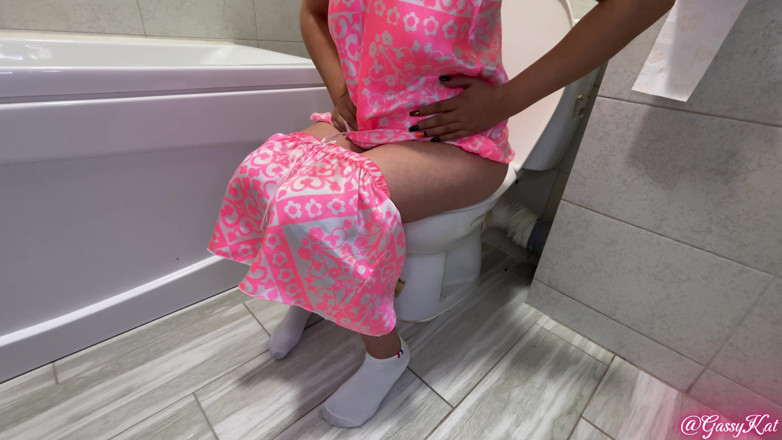 GassyKat: Taking Laxatives Wasn't Such a Good Idea