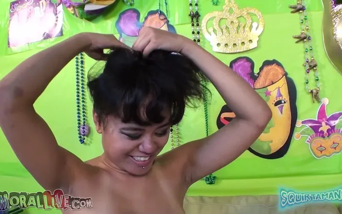 Immoral Live: Annie cruz和casey cumz来到不道德的直播中张开双腿并潮吹