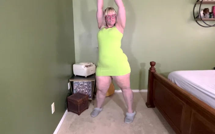 Alice Stoner: BBW Twerking Ass in Your Face Stroke Your Cock and...