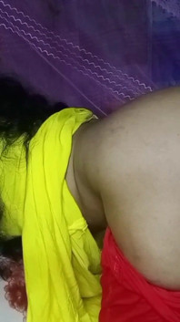 Student Deshi ssie małego kutasa nauczyciela i zostaje przez niego zerżnięta