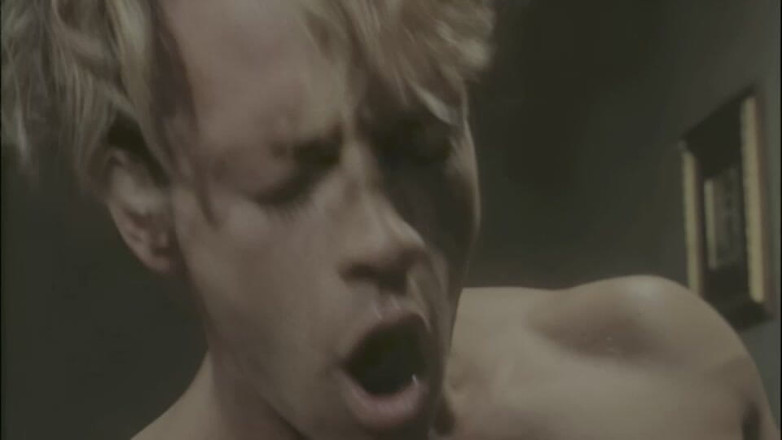 pornitaliangraffiti: V sexuálním hotelu nikdo není ušetřen