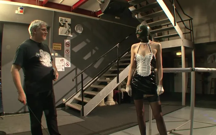 Absolute BDSM: BDSM German Maso Girl Fingering with Mask