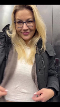 Please Leave an Honest Comment Under This Video About What You Would Do if the Elevator