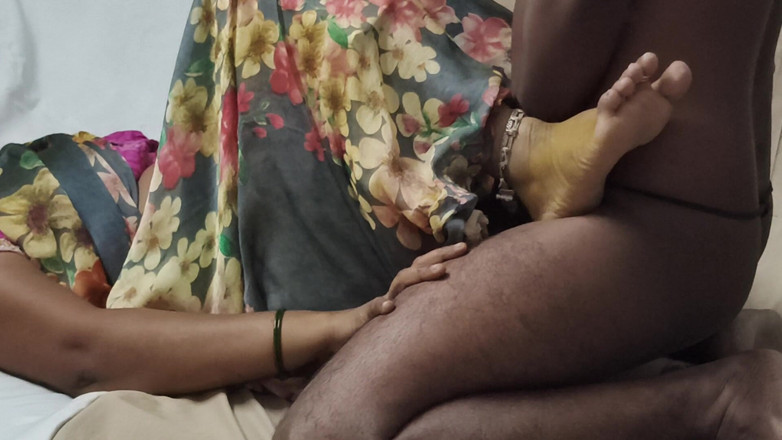Indian innocent wife: Financier Fucked by Ramya Aunty Sex Videos