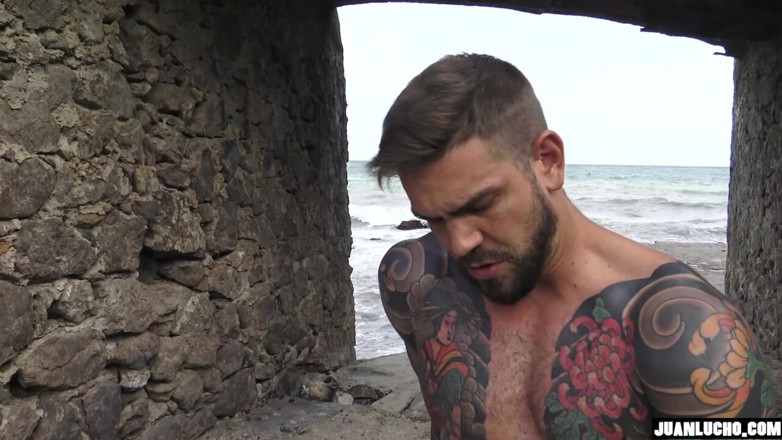 Juan Lucho Gay: Outdoor-stroh