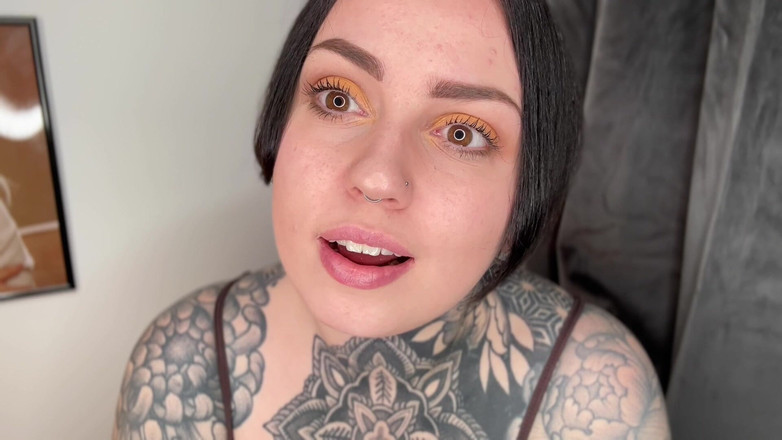 Miss Valentina: 夜间打哈欠狂欢