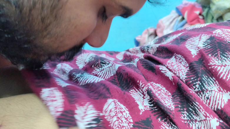 Vaigavarun Feet romance: Jilat memek dan ngentot ganas sampai lubangnya menganga lebar
