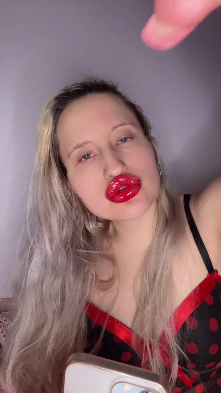 FinDom Goaldigger: Apa kau mau kutunjukkan kacamata besarku?