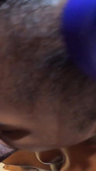 Naughty měkké kudrnaté vlasy přítelkyně Hraní s mými velkými prsy Moje péro sání rty je absolutně perfektní pro vašeho ptáka - Jhodez1