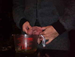Rockardglans: Litre of piss wearing the onesie for the neighbors - Rockard...
