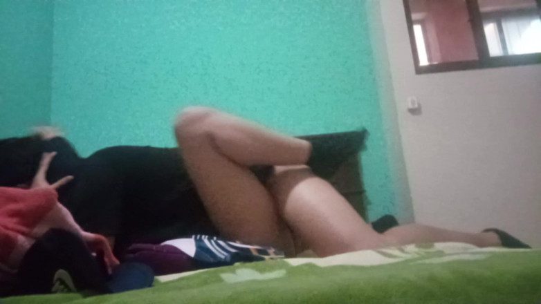 Moo DBOXXX: クリスチャンの友人と私は毎日セックスをしています、彼女は18歳で、今は私のものです