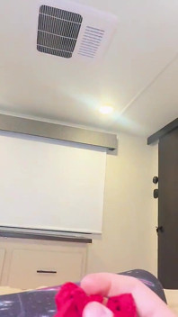 我最好的朋友继兄弟偷了我的内裤