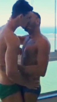 Sexo Bareback in Beach