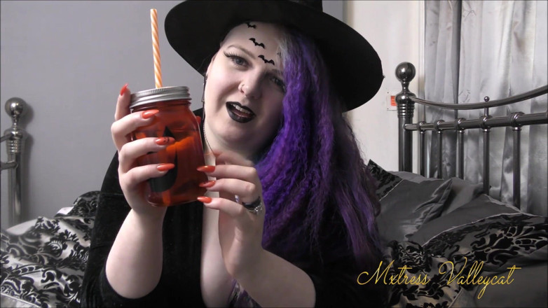Mxtress Valleycat: Móng tay bí ngô Halloween