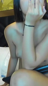 Můj bratr mě šuká po žádosti fanouška jeho tiktoku