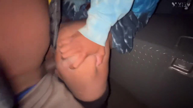 Fijii pornbox: Táta mě šuká na straně ulice, může mě použít kdekoli Lol