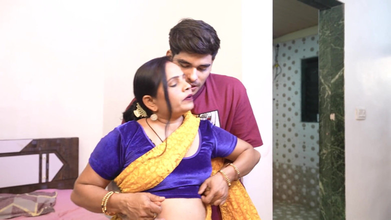 Aaka: Indian Boy Fucking Sexy Hot Wife in Room