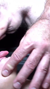 Teeny vs. babička - hardcore ošukaná! Creampie Gangbang Deluxe