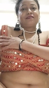 Quente bhabhi fore play com Didlo quente mamilo e pequena buceta lambida quente bhabhi