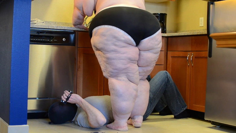 Full Weight Productions: Savannah's weigh-in and trample with POV