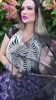 Worship Elegant Gothic Dark Goddess
