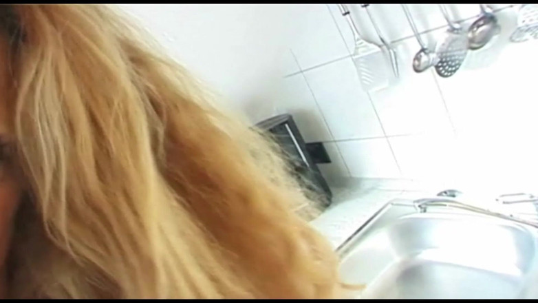 Videos Francaises: Sání ptáka dáma z Francie potěšující šťastného chlápka