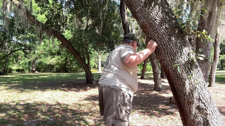 Hand-Free-Daddy-Chub: Nejrozezřenější medvídek vydal tolik spermatu, obrovské býčí koule