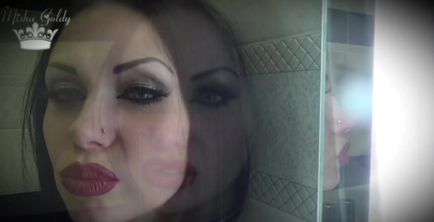 Goddess Misha Goldy: Le mie grandi labbra sono così sexy