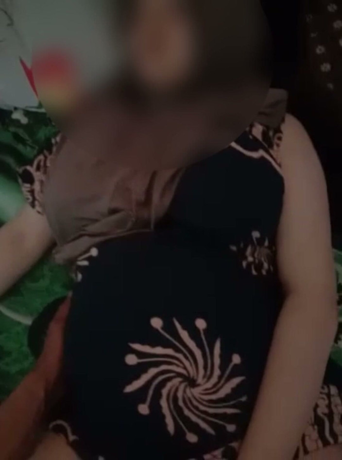 Famly sex: ヒジャブをかぶった村の娘のため息はとても美味しい
