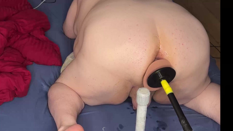 ChubbyCat: Cur gras distrus de mașina de sex - întindere anală extremă și penetrare...