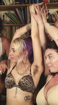 Hårig slampa Sorority Hazing