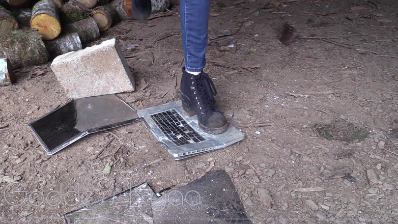 Kyaa Chimera: Ezik dizüstü bilgisayar ezme - özel video