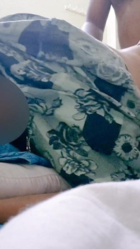 Cumnată indiană desi sexy în călărire nocturnă a pumnului meu frumos am futut-o tare în poziția capră și i-am umplut cu spermă pizda